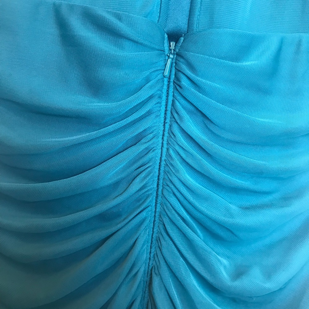 🛍 David Bridal  Sleeveless Chiffon Dress - Picture 4 of 7